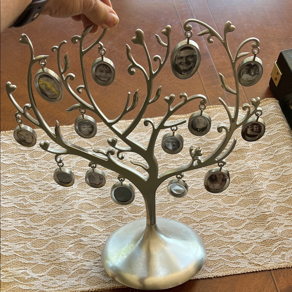 Papyrus Silver Family Tree Photo Holder